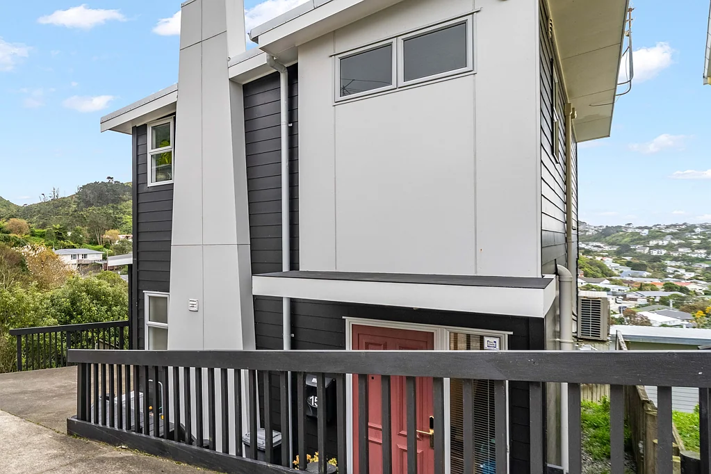15 Marjory Close, Broadmeadows, Wellington