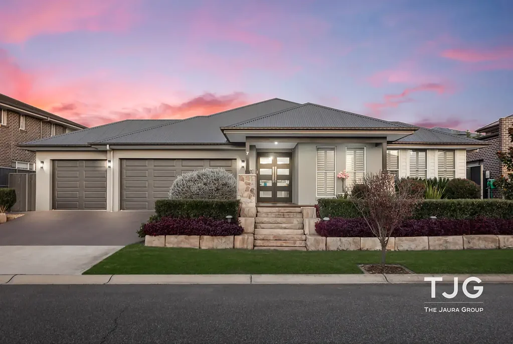 Box Hill 4 Slaapkamer Single Story Modern Masterpiece