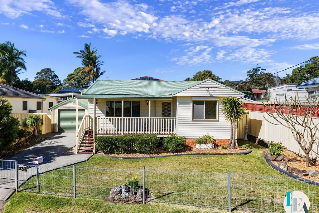 Albion Park 4ਬੈੱਡਰੂਮ Value buying - multi generational living or home plus income!