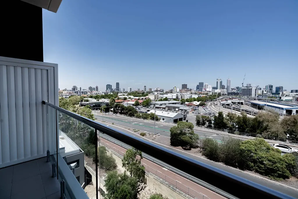 GREAT LOCATION 2 BEDROOM APARTMENT!!! @780 per week