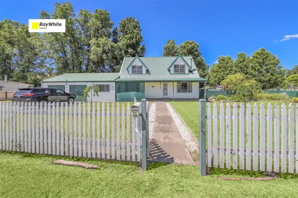 5 Travers Street, Adelong, NSW 2729