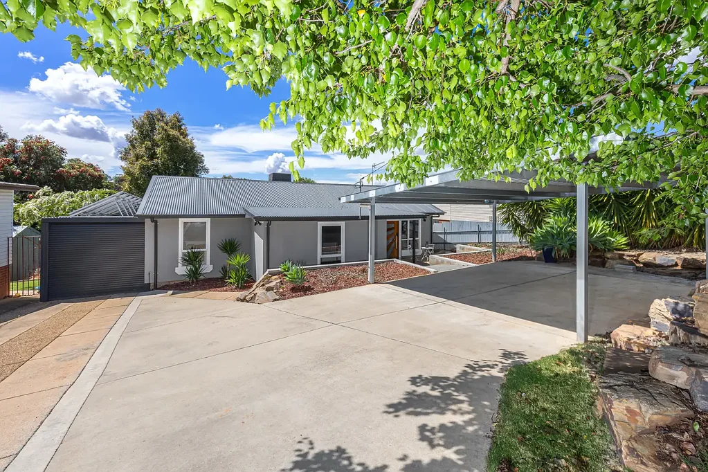 37 Warrawong Street, Kooringal, NSW 2650