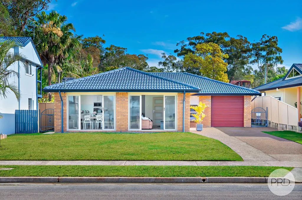 Features Galore Plus the Perfect Location!