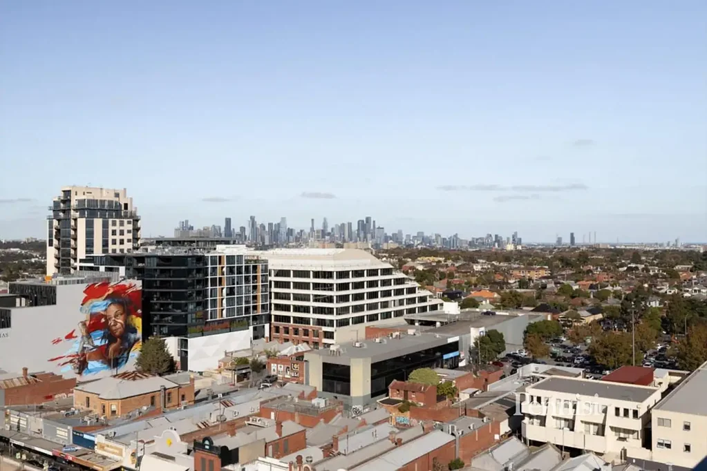 FOR LEASE BY PENNISI