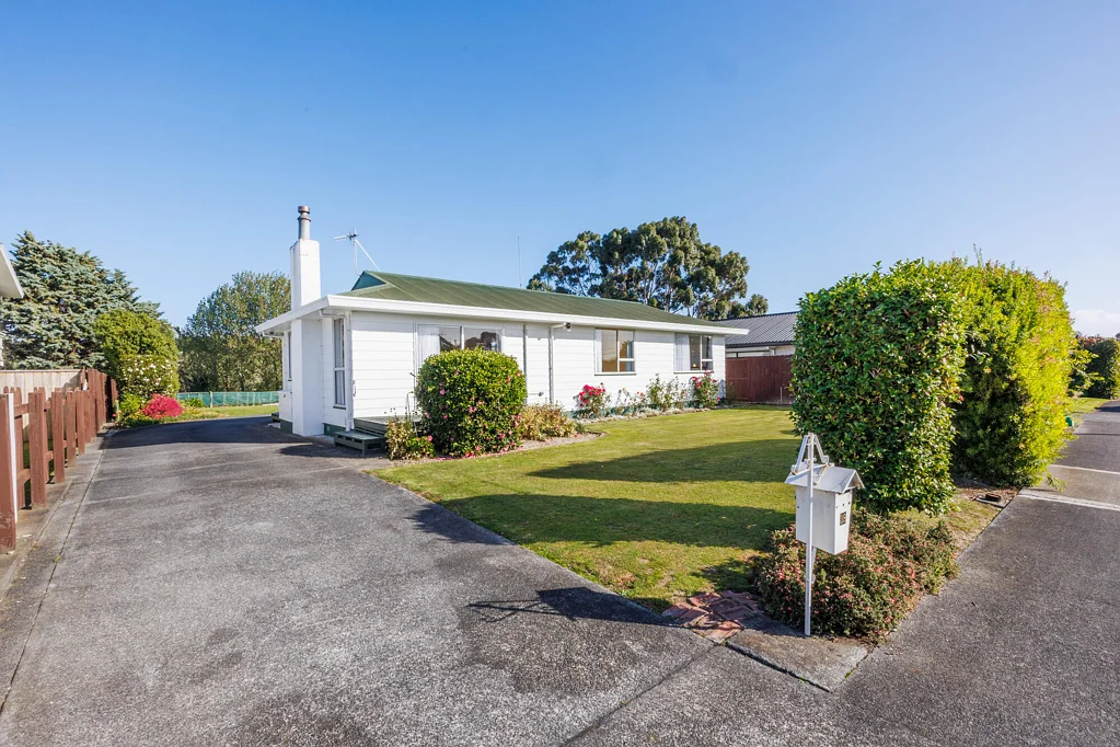 Feilding 3 Slaapkamer A little bit of country
