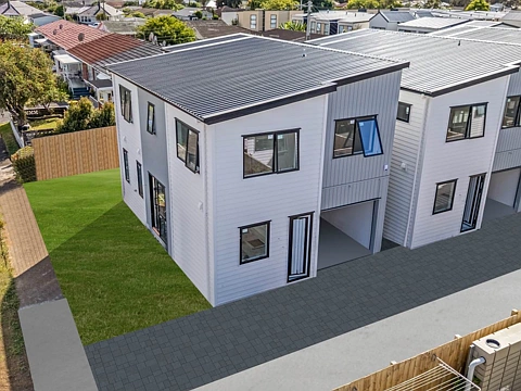 Papatoetoe 4房  New 4-Bedroom, 3-Bathroom + Entertainment Room