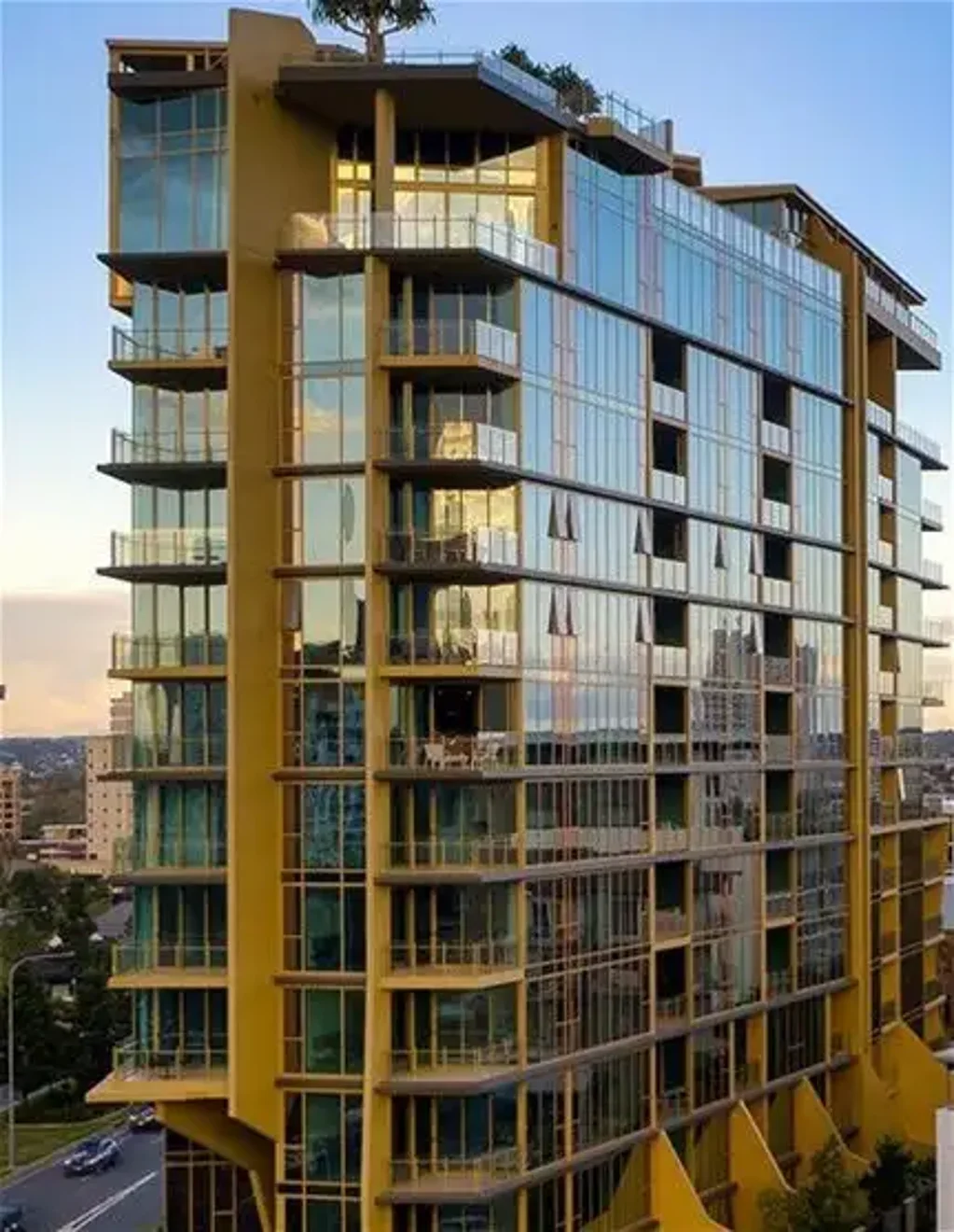 Luxury 2 Bedrooms Apartment at Kangaroo Point
