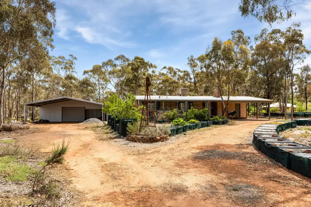 Wedderburn 2ห้องนอน A Two-Bedroom Haven with Acreage Charm
