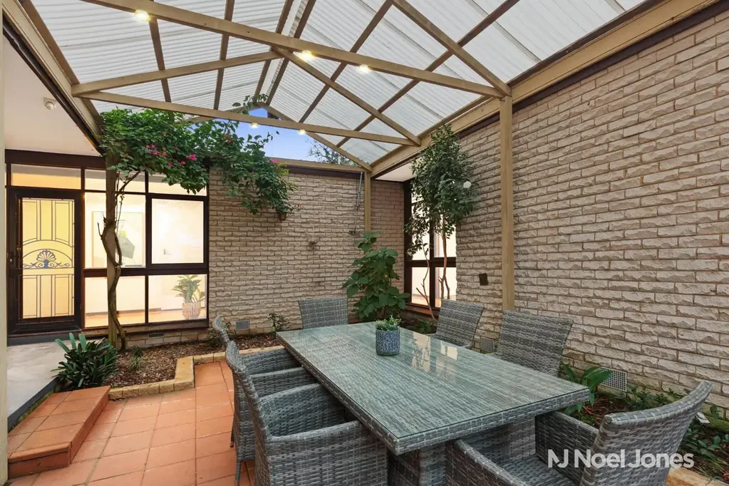 Chirnside Park 3Zimmer Single-Level Ease in a Quiet Court Location