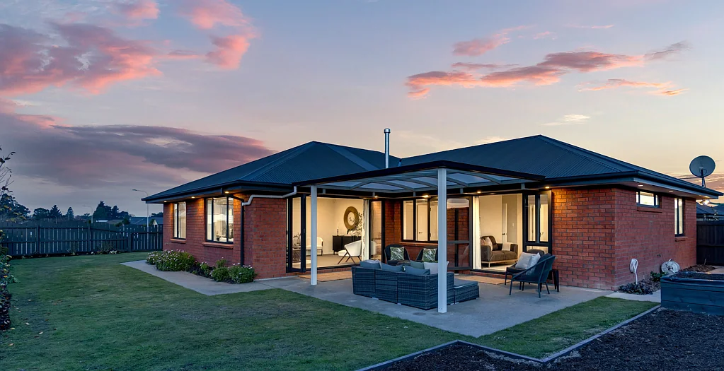 Rangiora 4Zimmer We’re out – are you in?