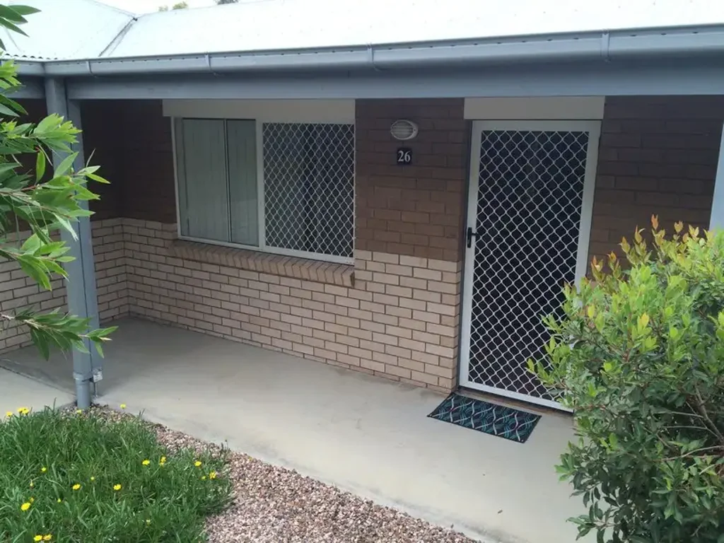 Over 55's living in SECURE Gated Community with Air Conditioning