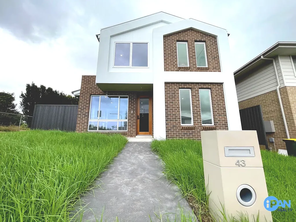 Modern Family Home | 4 Bed, 3 Bath, 2 Car | Prime Location in Rouse Hill