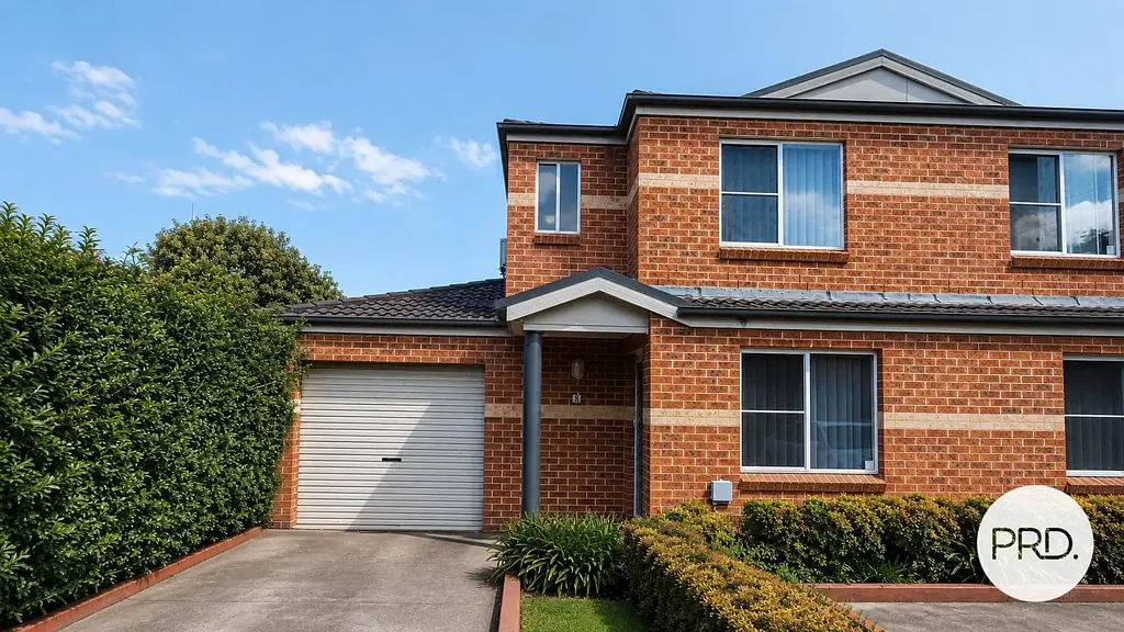 Well-Maintained 2 Bedroom Townhouse in Liverpool!