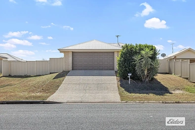 14 Scenic Drive, Emerald, QLD 4720, 4 slaapkamers, 2 badkamers, House