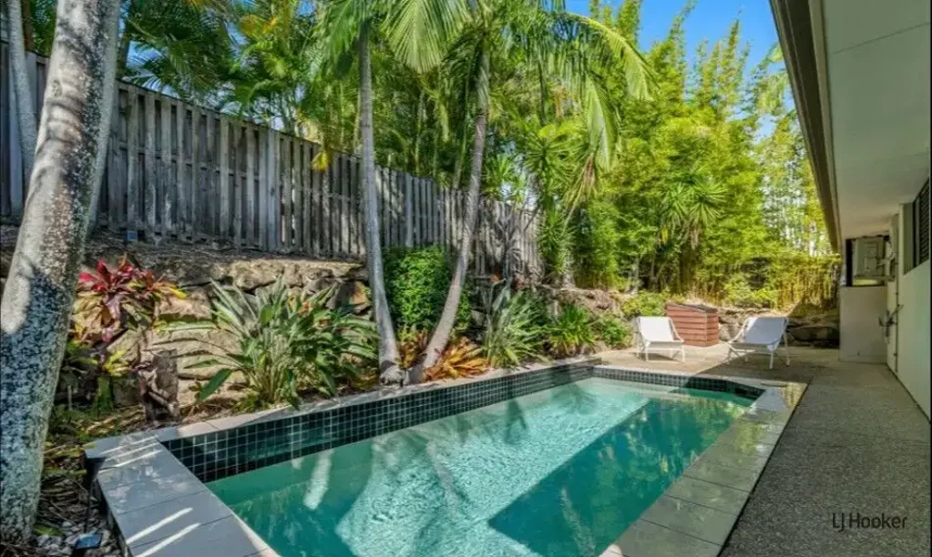 Spacious Family Home with Pool in Prime Reedy Creek Location
