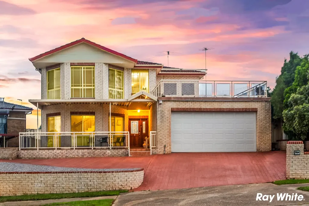 Seven Hills 4chambre Unmatched Quality, Space and Location!