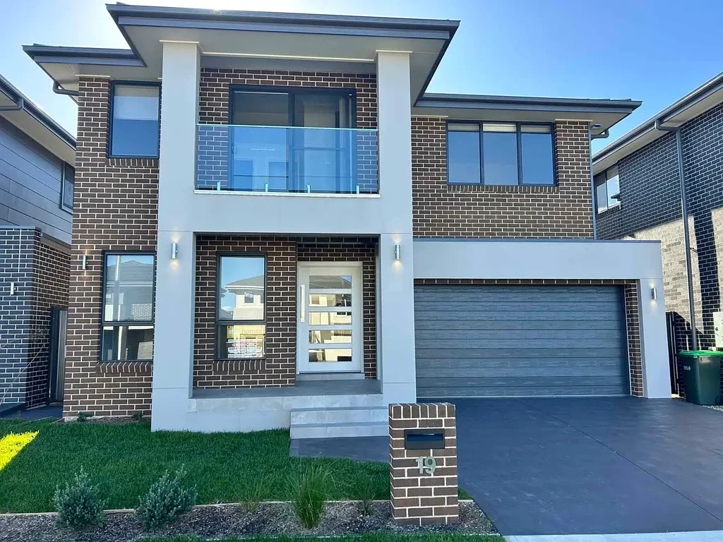 Box Hill 4Moenga Brand New Luxury Home in the Heart of Box Hill