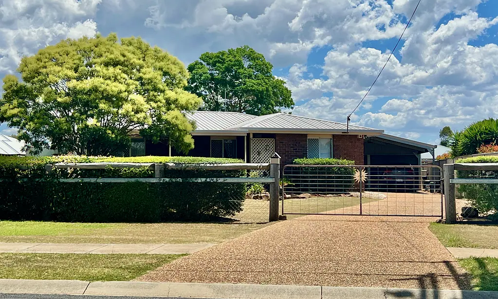 17 Hamlyn Road, Oakey, QLD 4401