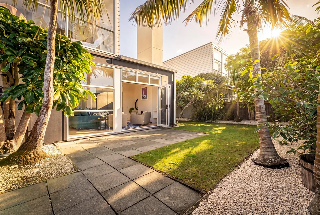 Omaha 3ห้องนอน Relaxed coastal living with potential income