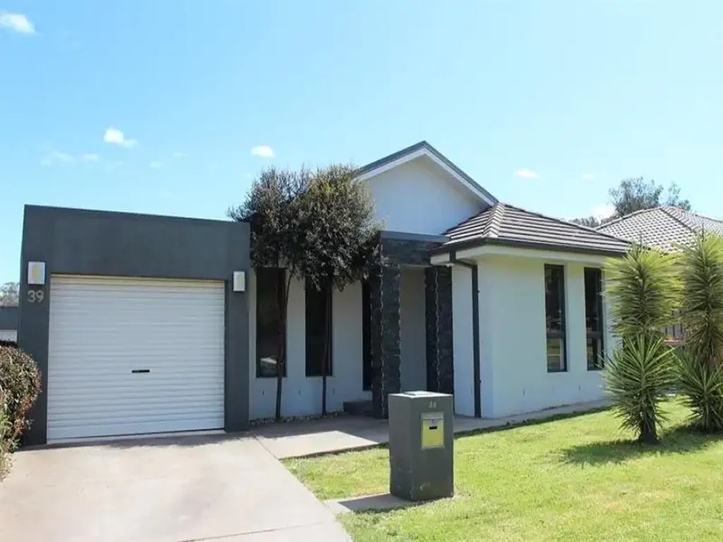 West Albury Living