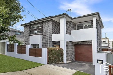Ermington 5 Slaapkamer Five-Bedroom Freestanding Home in a Prime Horsfall Street Setting