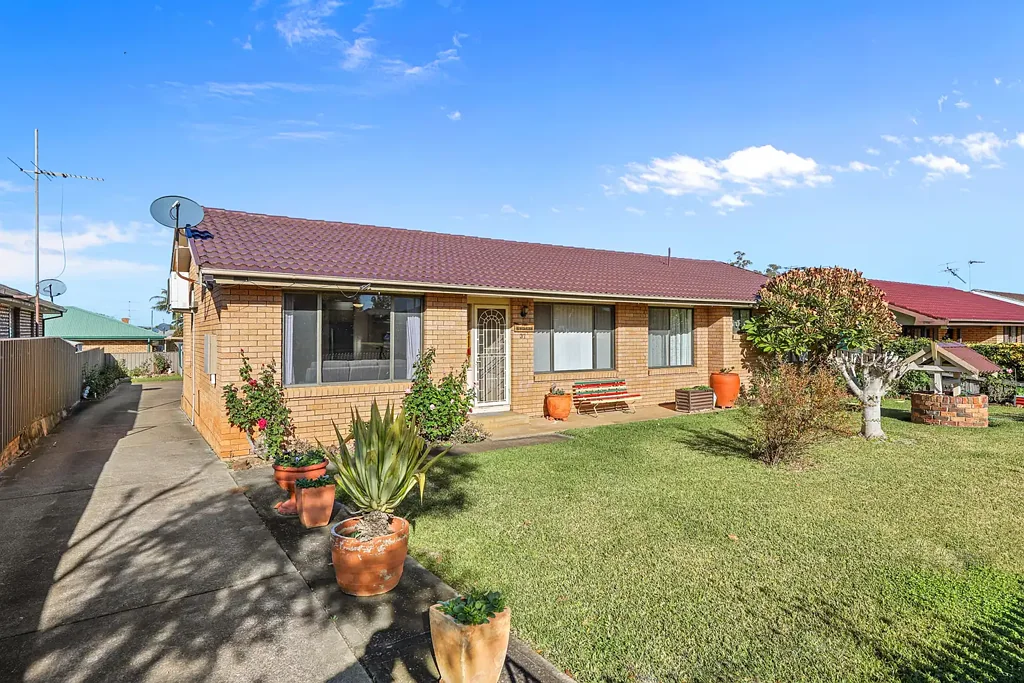 Aberdeen 4 Bedroom More Than Meets The Eye!