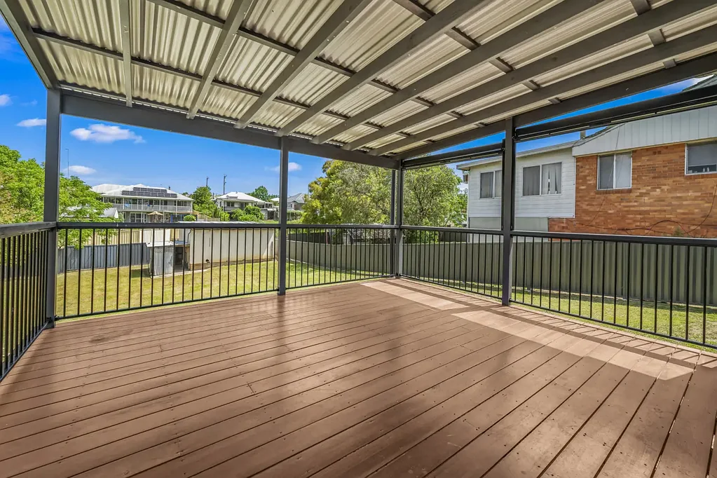 Gloucester 3房  Beautifully Presented Country Cottage in a Prime Gloucester Location