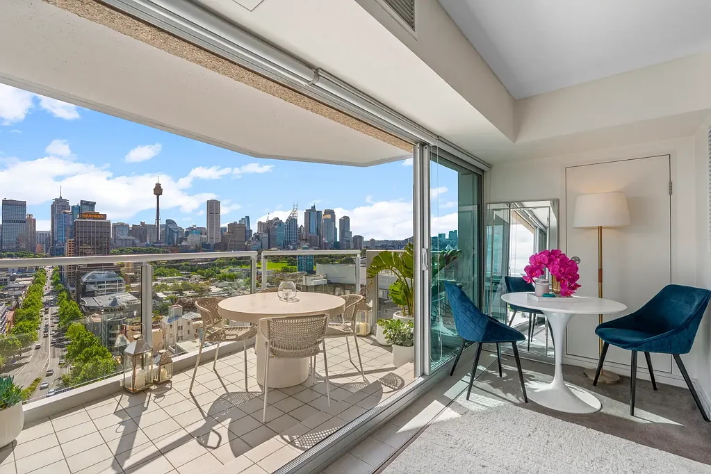 Potts Point 2ਬੈੱਡਰੂਮ North/West-Facing Apartment with Sweeping Harbour & City Views in Zenith