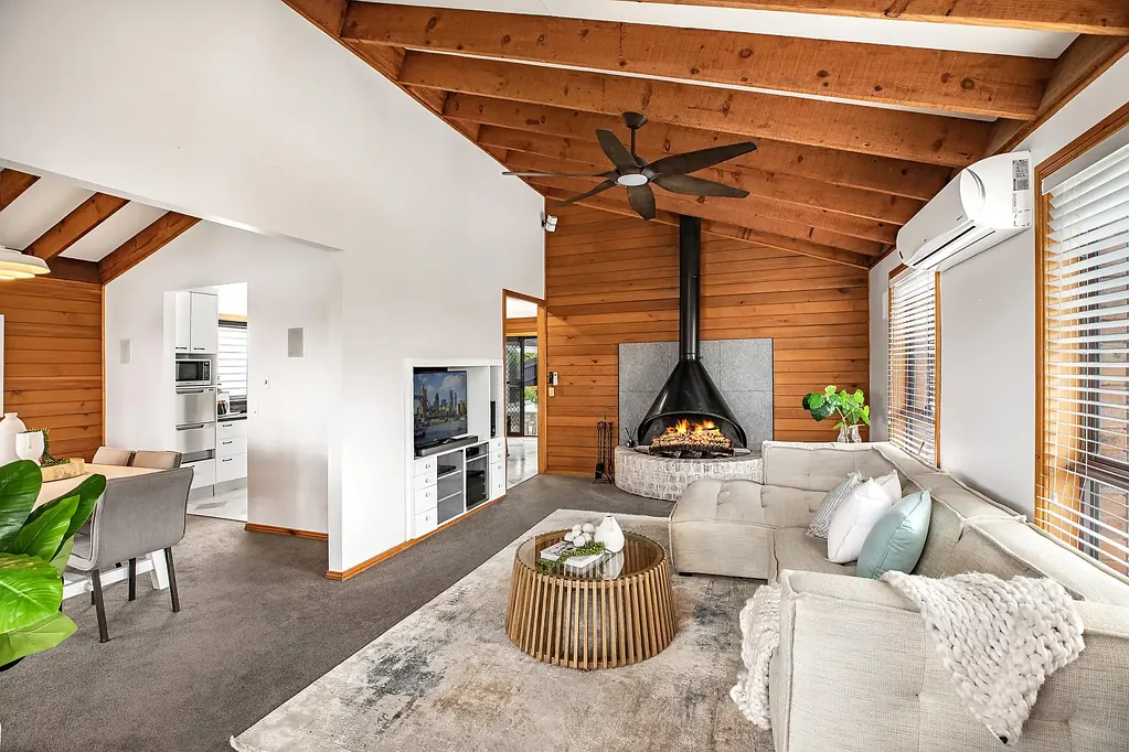 37 Margherita Avenue, Bateau Bay, NSW 2261