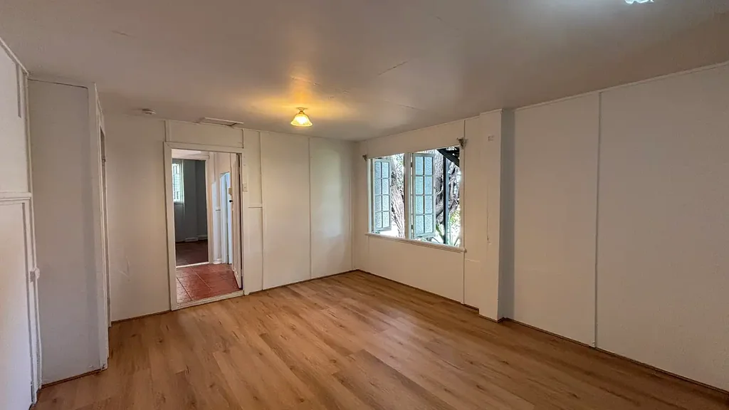Charming 2-Bedroom Unit in Annerley