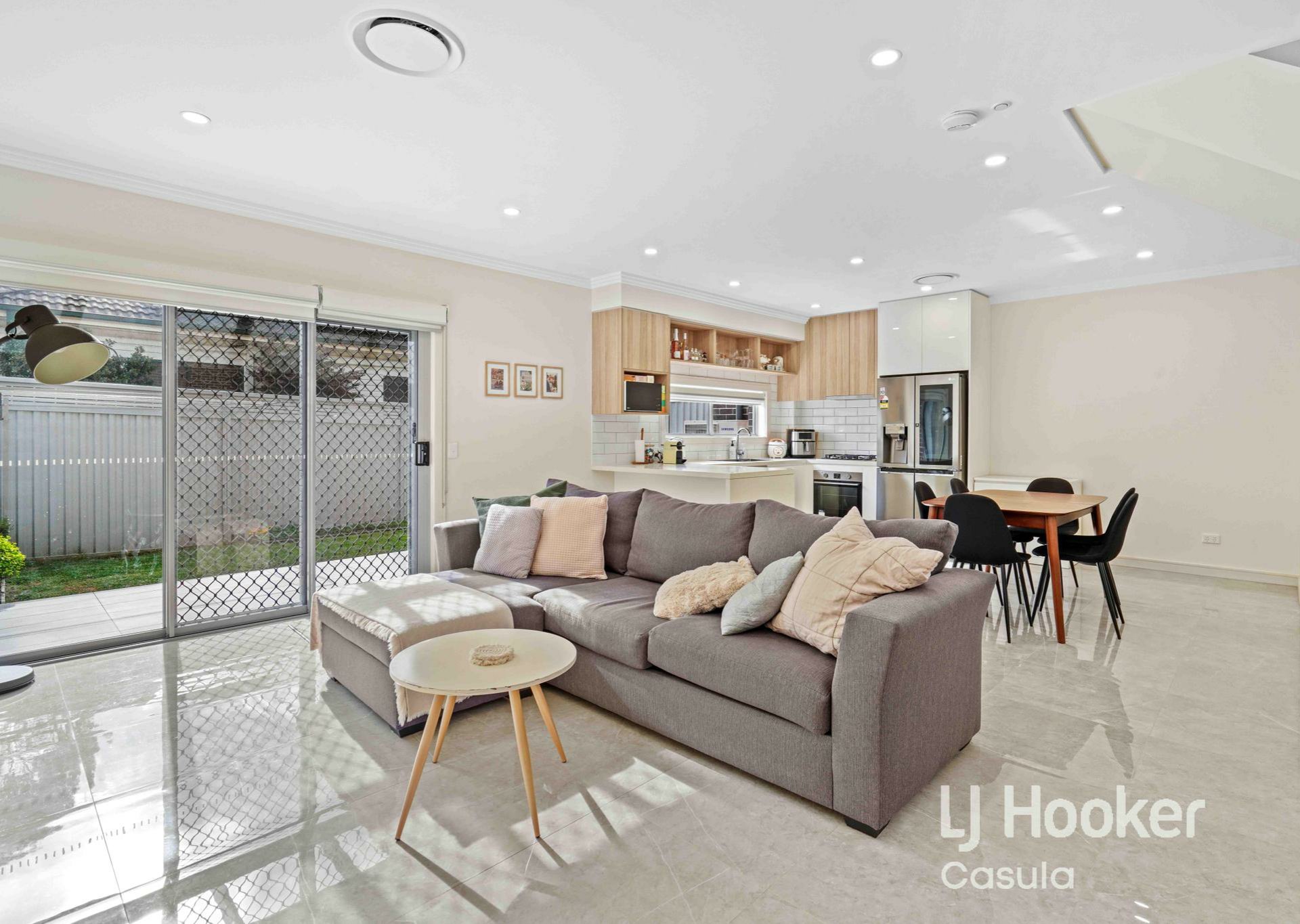 UNIT 2 20 BLACKWOOD AV, CASULA NSW 2170, 0 phòng ngủ, 0 phòng tắm, Townhouse