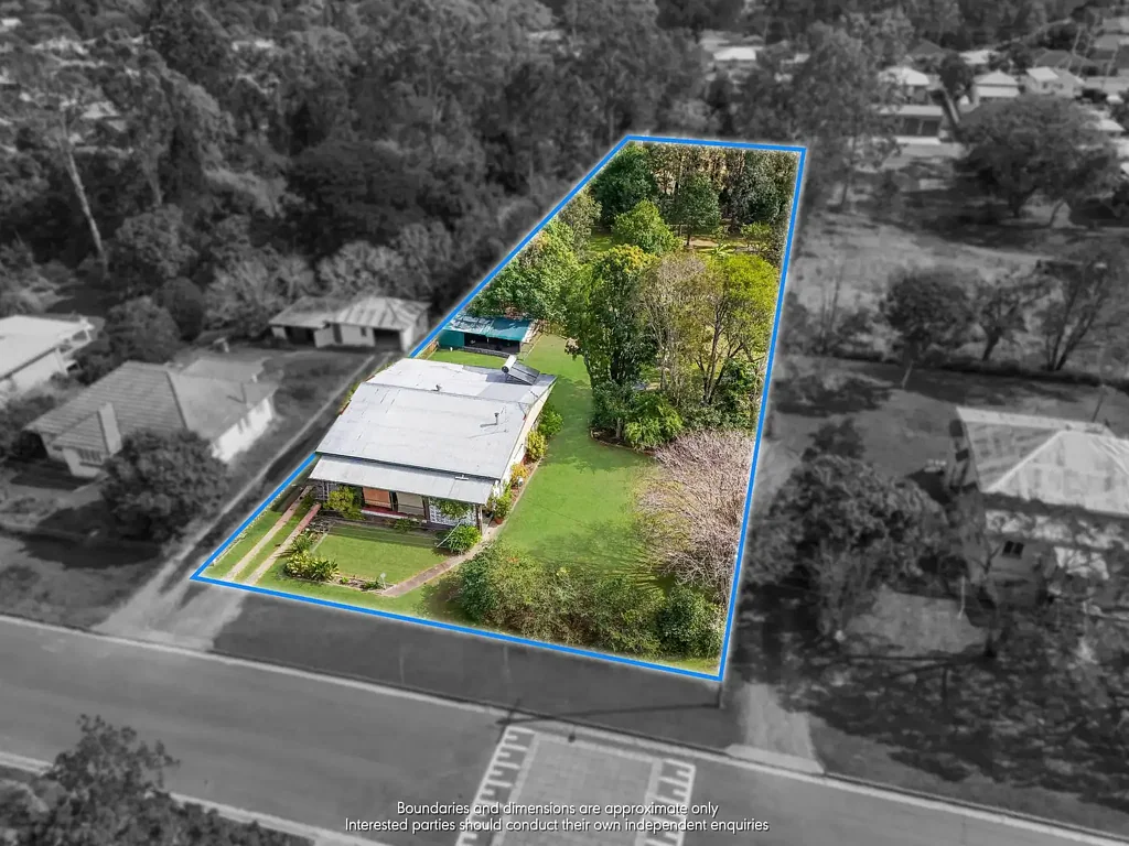 Brassall 3房  Huge 3,035m² Block with Exceptional Development Potential – Prime Flood-Free Location