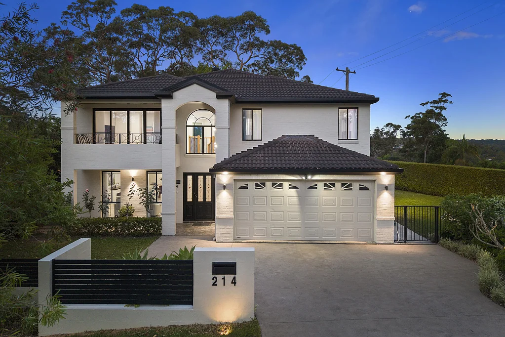 Westleigh 5ห้องนอน Modern luxury living at its finest, backdropped by sweeping views