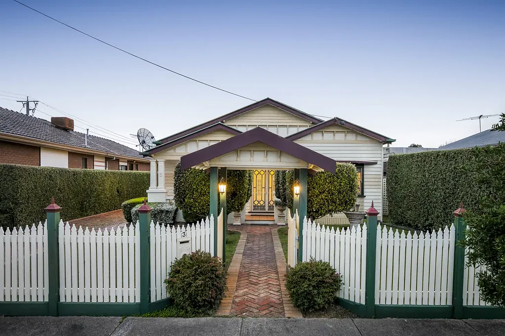 Coburg North 3ਬੈੱਡਰੂਮ The Jewel of Princess Street