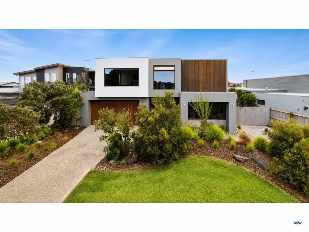 Torquay 5房  The Sands Most Sizeable Home on 1042sqm - Value Investment