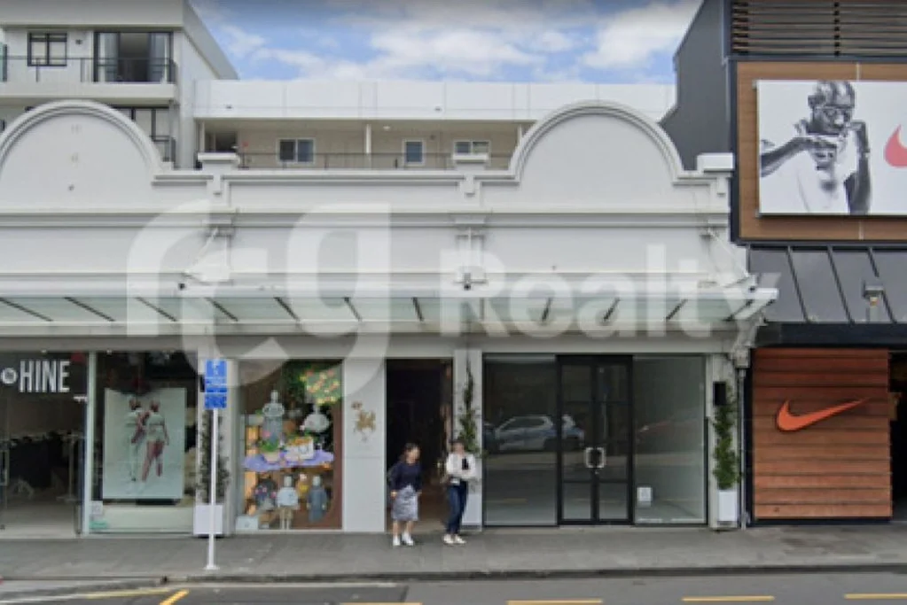Newmarket Prime Retail for Lease on Broadway