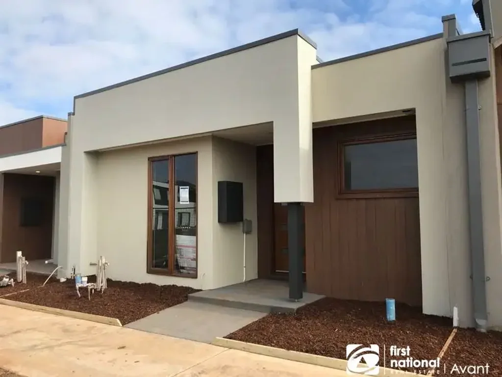 Discover the Tranquil Paradise at 14 Flowering Walk, Tarneit!
