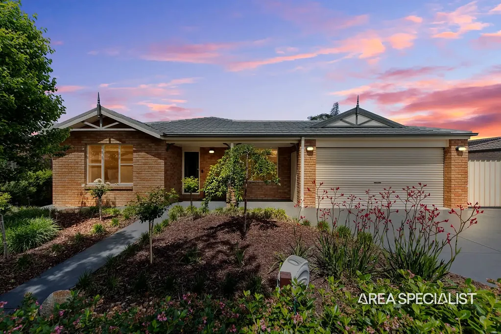 Koo Wee Rup 6 Slaapkamer The Brief: Look No Further! This Home Has Everything!