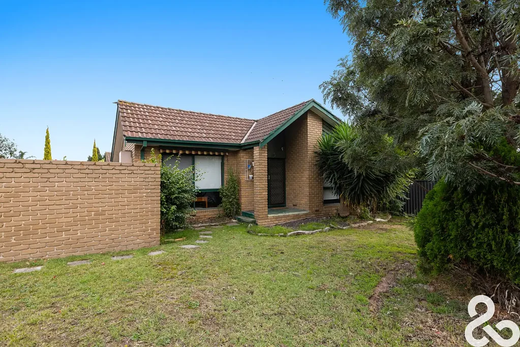 Mill Park 3 Bedroom 2 LIVING ZONES & PACKED WITH POTENTIAL