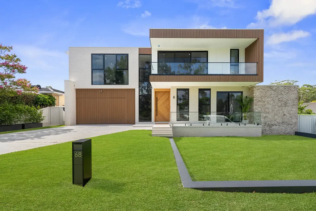 Frenchs Forest 6房 宏伟现代设计 3米高顶 Miele电器 石材瀑布岛台 主卧套房带阳台 步行名校商圈 Contemporary Elegance on a level block - 350m walk to everything. Glenrose Shopping Village, Glen Street Theatres and Lionel Watts!