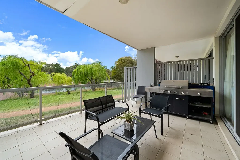 Bruce 2 Bedroom Don't Miss This Ground-Floor Gem!