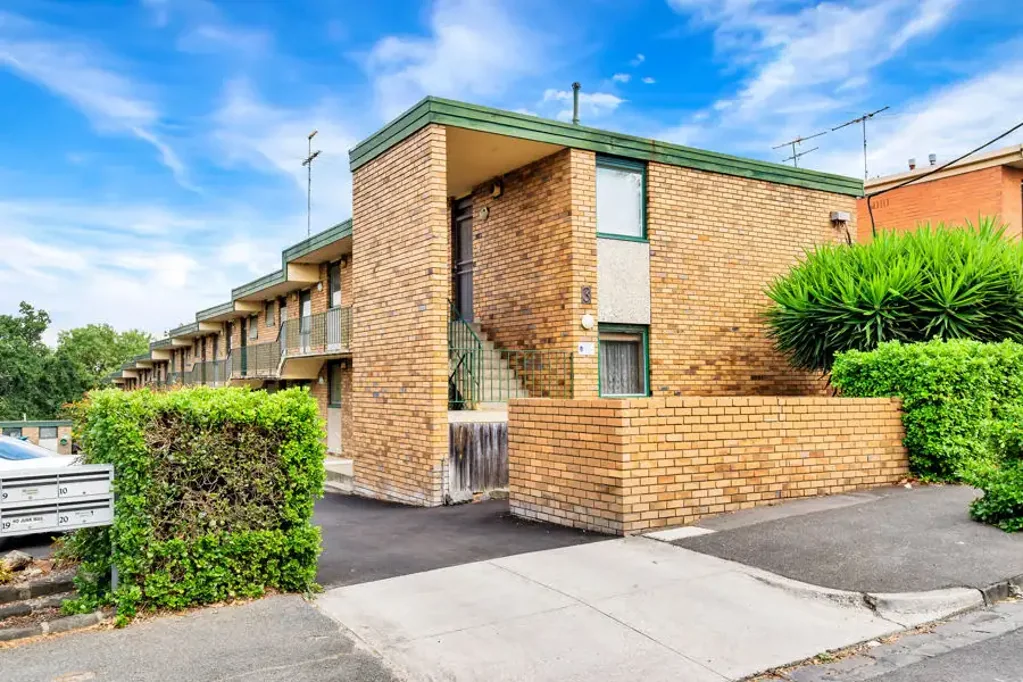 Convenient One-Bedroom Living in the Heart of Brunswick West