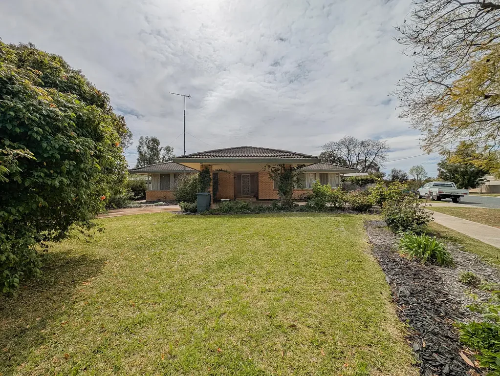 65 Bendigo Road, Kerang, VIC 3579