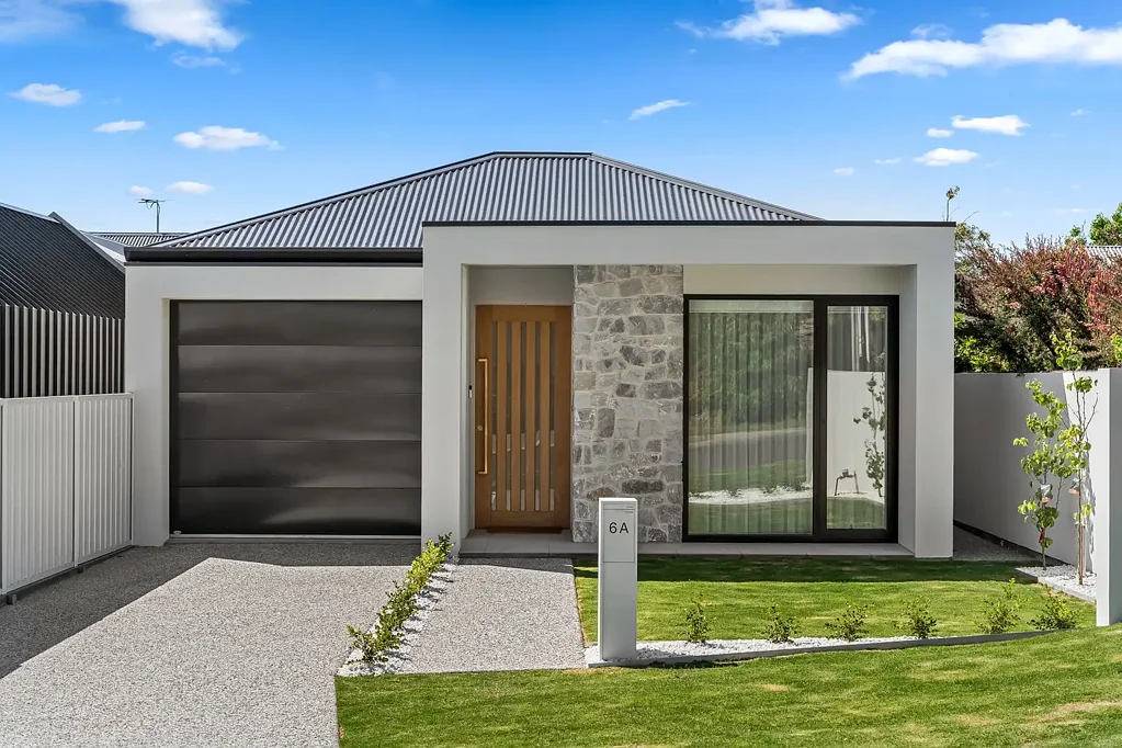 Highbury 3침실 “LIGHT HOUSE” D’ANDREA ARCHITECTS DELIVER A 2025 LANDMARK HOME THAT LIFTS HIGHBURY IN A SINGLE, EFFORTLESS SWEEP