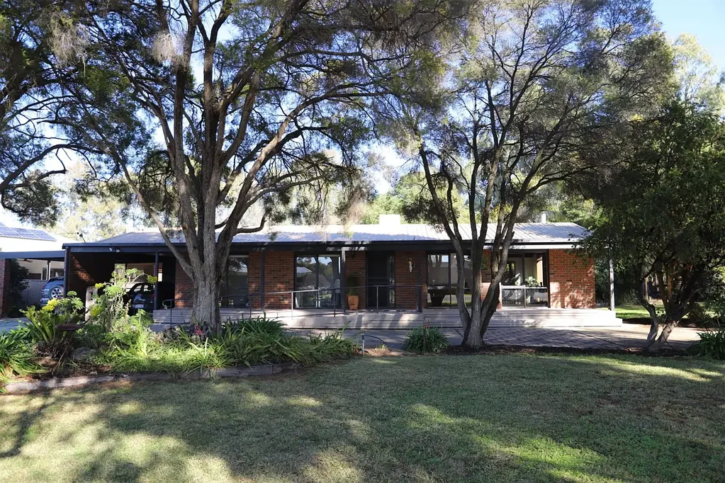 Barham 3房  Above the Rest – Backyard Gateway to the Murray & an Unbeatable Lifestyle