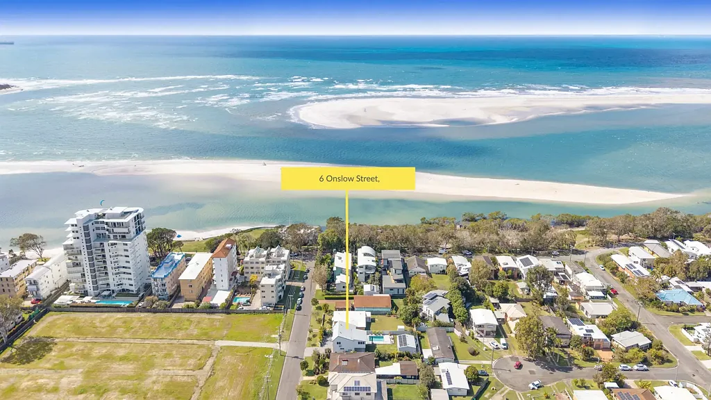 Golden Beach 4房  Large Beach-Side Family home + Pool + Shed