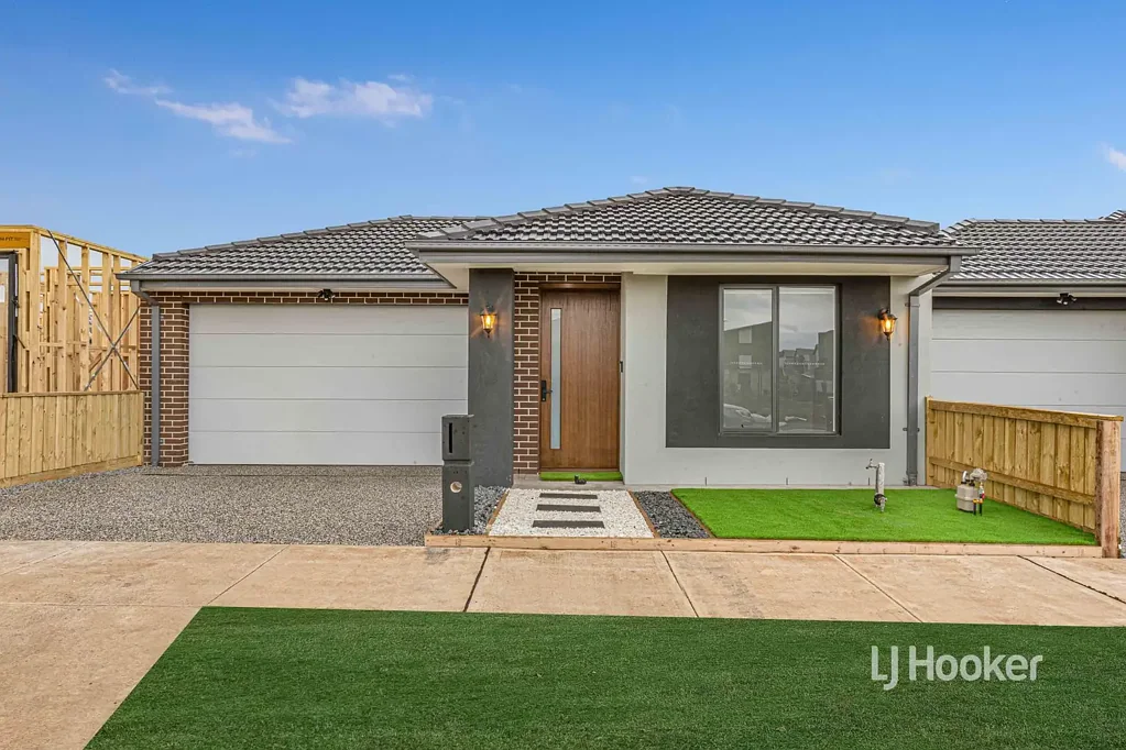 36 Oscar Crescent, Deanside, VIC 3336