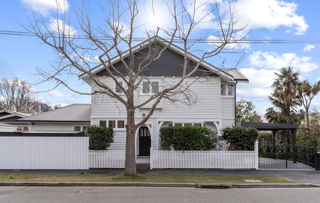 Saint Albans 4房  Contemporary Design Meets Classic Character