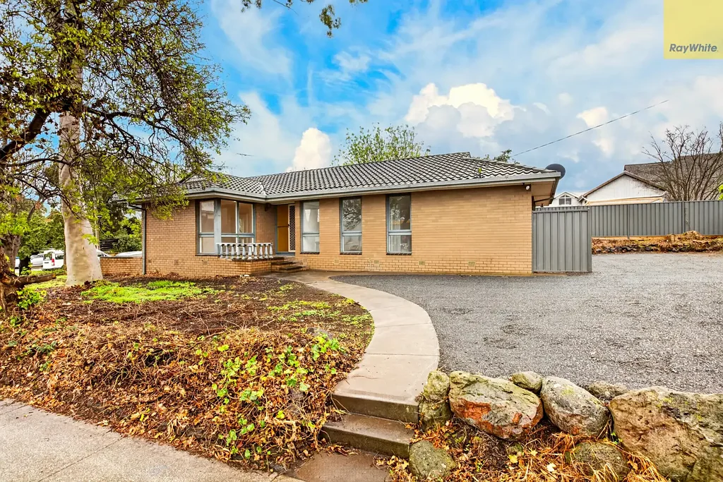 Bacchus Marsh 3房 居住、工作或投资的绝佳位置 PRIME POSITION TO LIVE, WORK OR INVEST