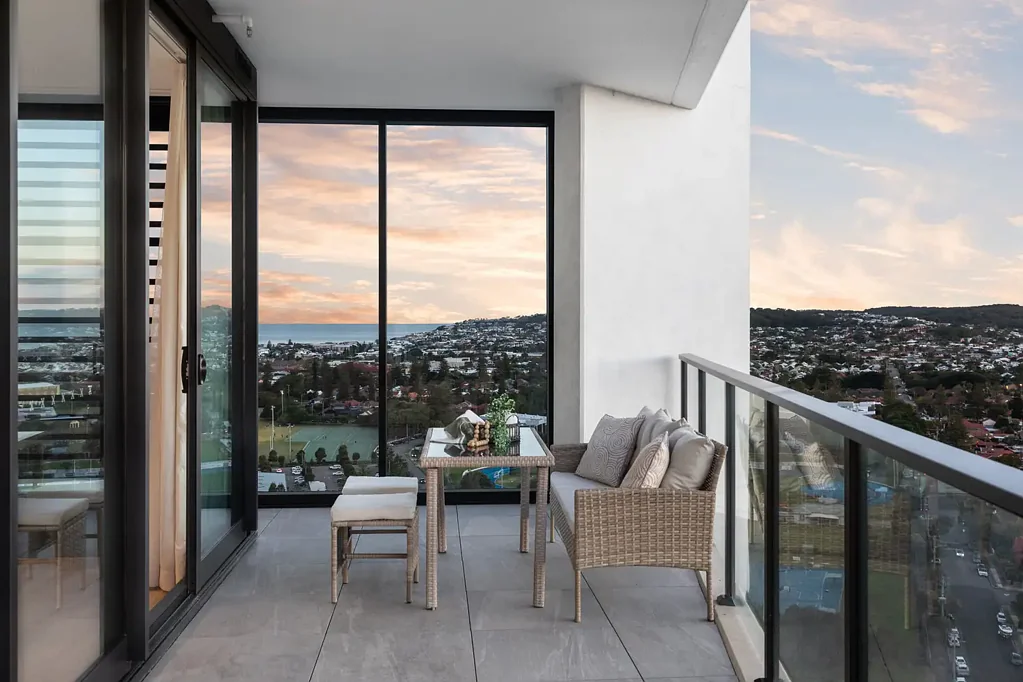 Newcastle West 2房  Sky High Luxury With Newcastle At Your Feet